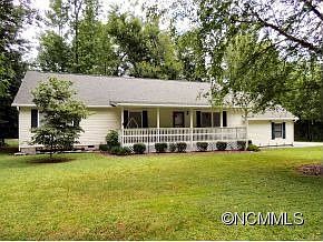 1st image of 304 Comet Dr