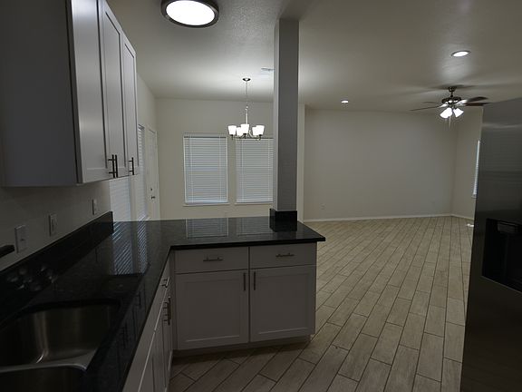 5th image of 2337 Murphy Ct