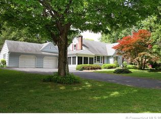 27 Birchwood Dr, Ansonia, CT 06401