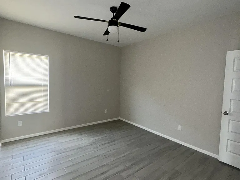 5701 Swallow Ave #3 — Photo 15