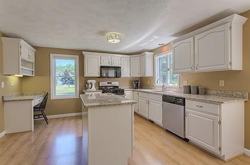 4th image of 11 Dana Dr