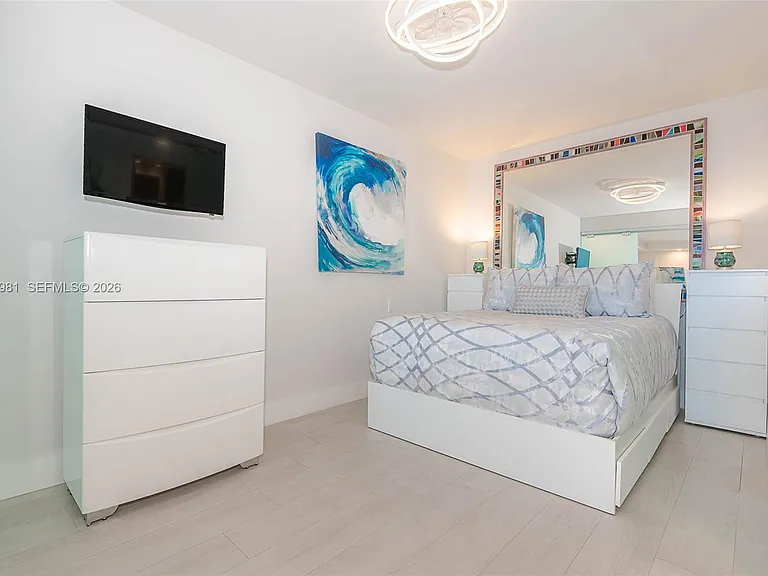 2301 Collins Ave #941 — Photo 13