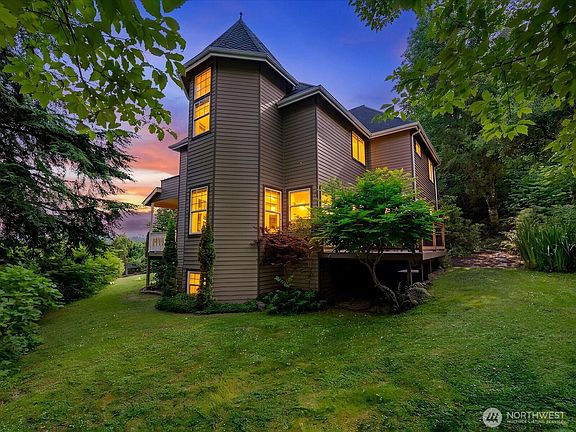4th image of 21414 92nd Avenue NE
