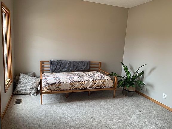 4th image of 8004 S 92nd Avenue Cir