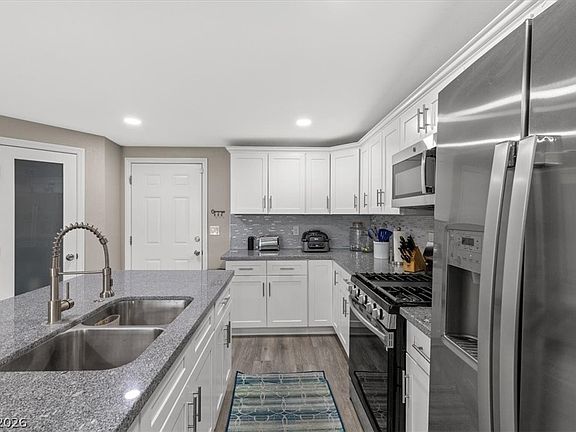 5th image of 2964 Berman St