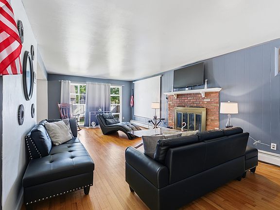 4th image of 6515 Rundle Ave