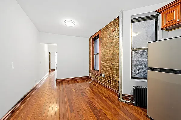 Rented by Compass | media 7