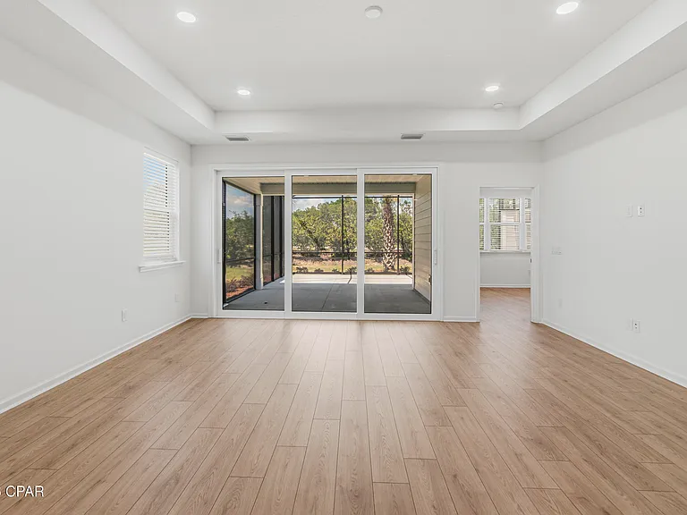 9334 Daydream Dr — Photo 3