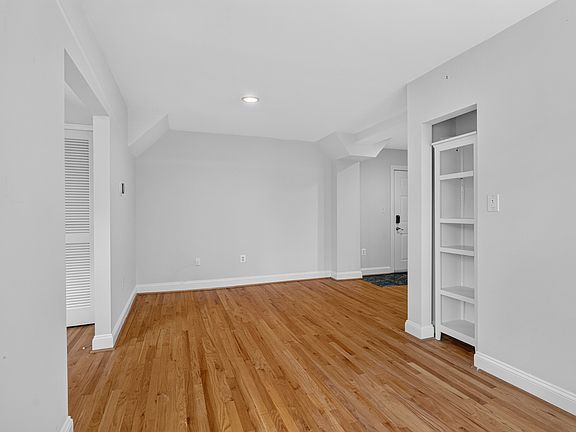 2nd image of 1427 Chapin St NW APT 204