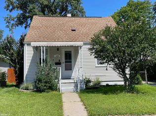 125 E Harwood Ave, Madison Heights, MI 48071