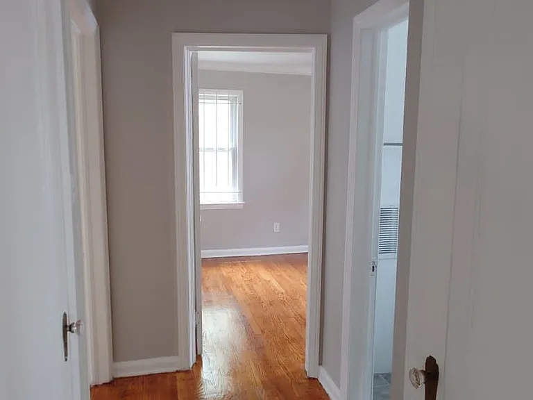 5263 Lodewyck St — Photo 3