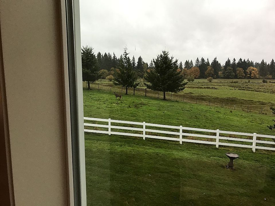 2nd image of 3309 NE Landerholm Rd
