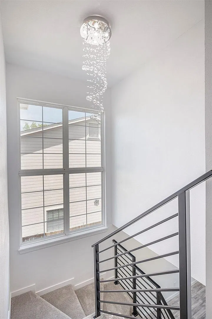 Sleek and sophisticated, this gorgeous home in the Colony offers 3 beds, and 2.5 baths. — Photo 3