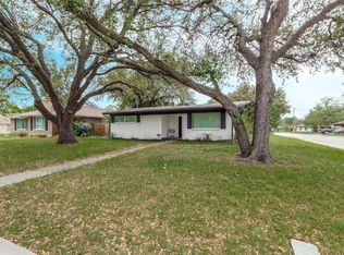 2945 Randy Ln, Farmers Branch, TX 75234