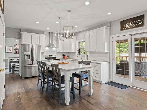 4th image of 3025 Charleston Gardens Blvd