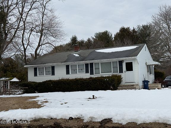 2nd image of 325 Sharon Road