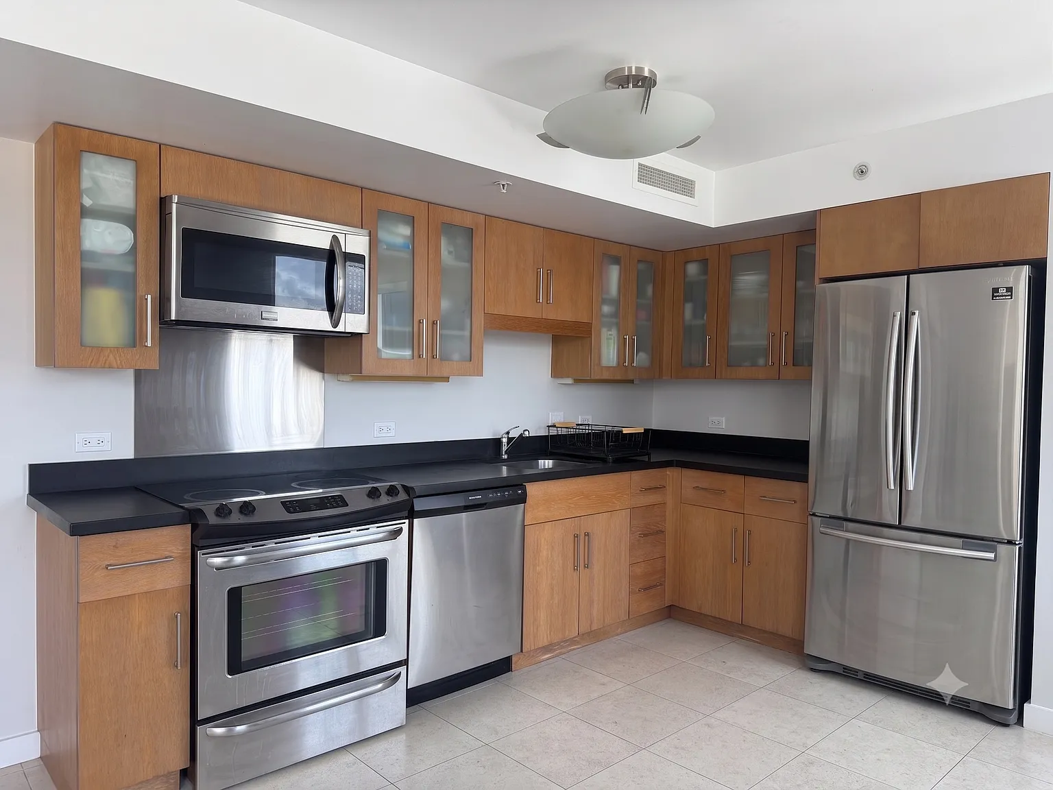 2 bed, 803 sqft, $3,700 — Photo 1