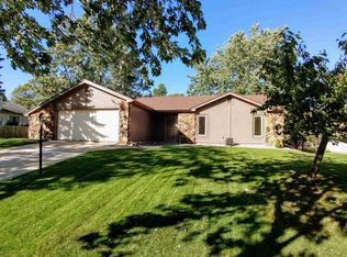 2206 Lima Valley Dr, Fort Wayne, IN