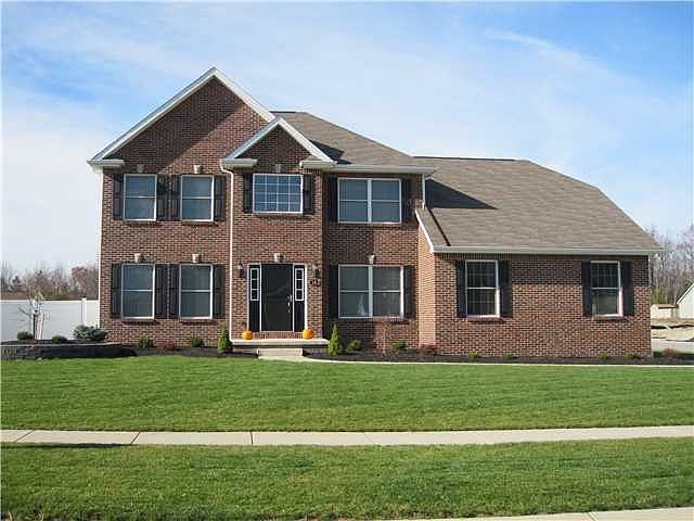 1st image of 10 Louise Dr