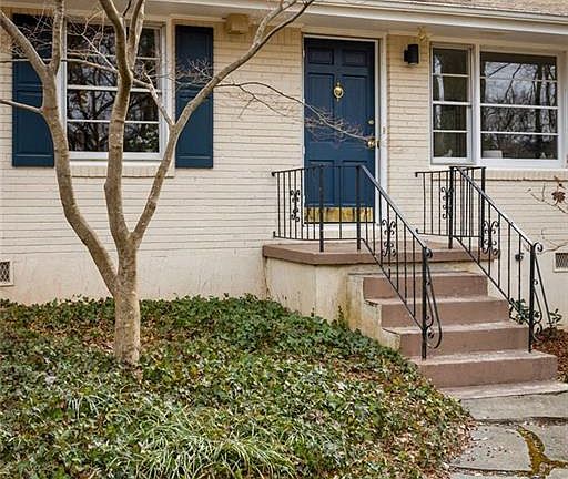 2nd image of 1130 N Carter Rd