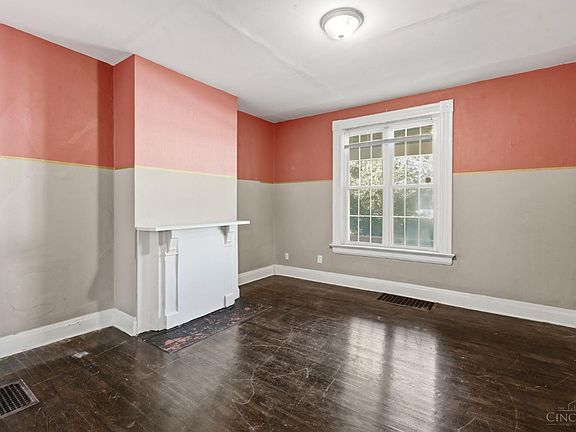 4th image of 409 Franklin St