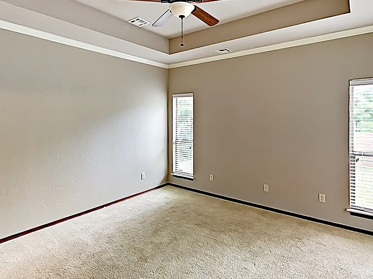 1725 NW 185th St — Photo 11
