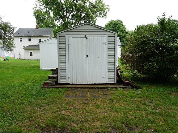 5th image of 303 N Franklin Park Ln