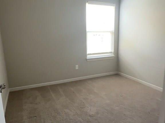 5th image of 2032 Grove Ln