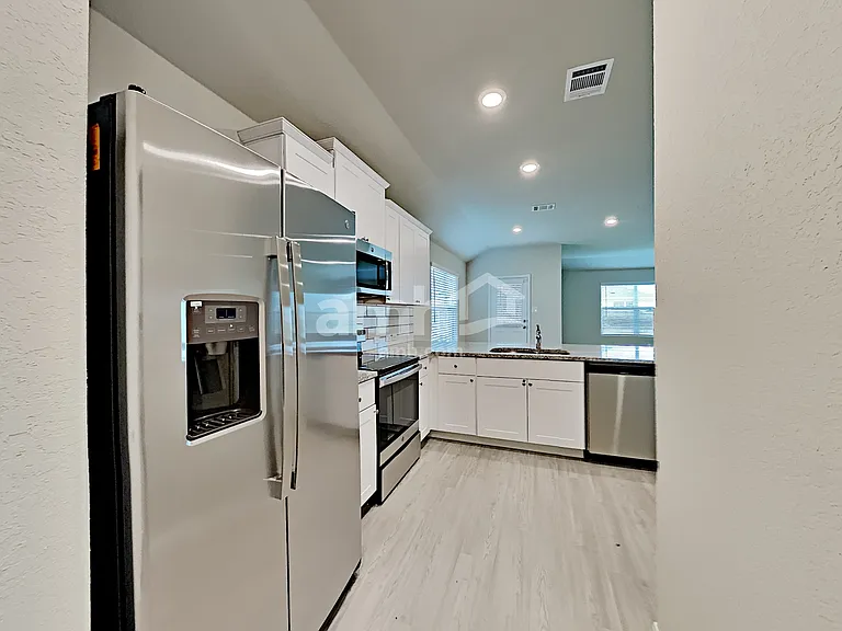 2713 Iberia Ct — Photo 5