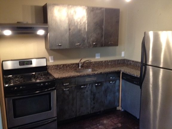 2nd image of 501 Ashland Ave APT 4
