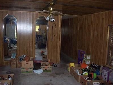 3rd image of 2977 Sassafras Ln