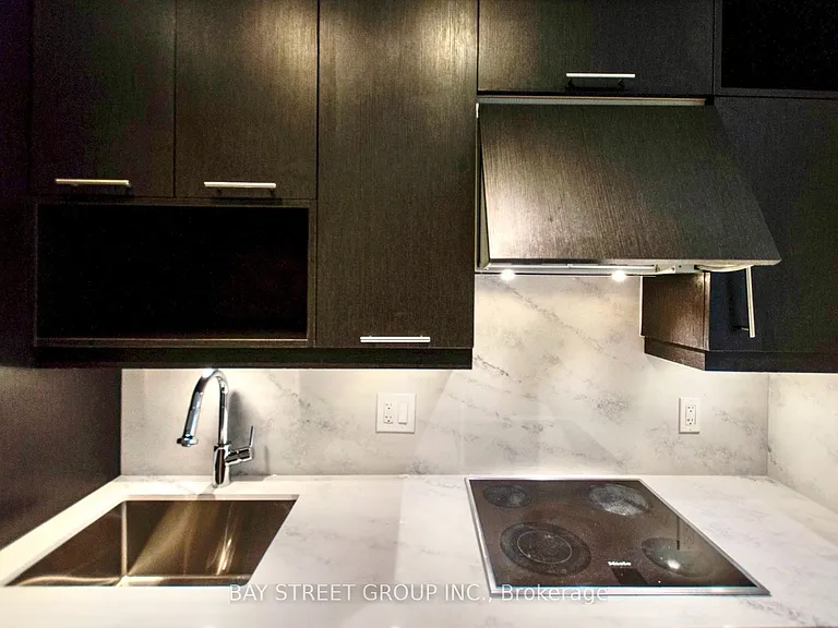 199 Richmond St W #203 — Photo 15