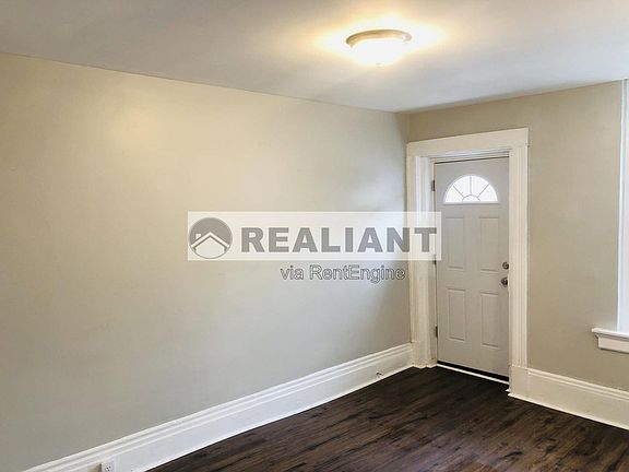2nd image of 338 Bush St APT 1