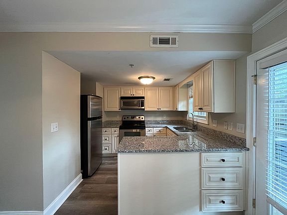 5th image of 34 Villa Ct SE #34