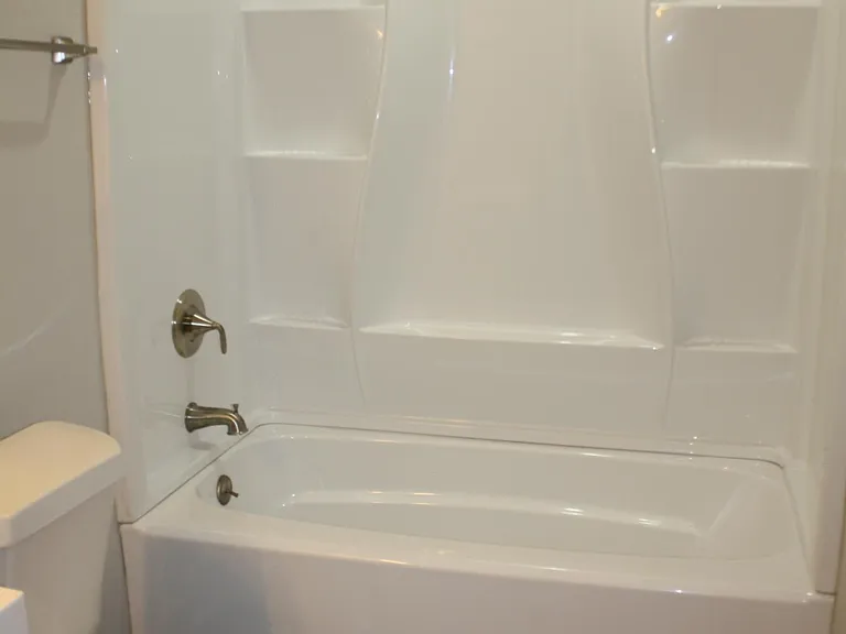 Soaking Bath Tub with Plenty of Space for Products