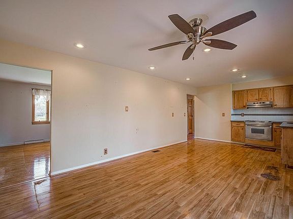 2nd image of 5382 Dee Alva Dr