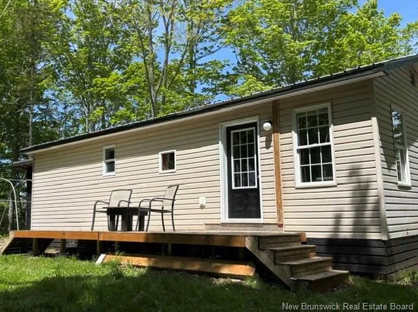 350 Bloomfield Ridge Rd, Upper Miramichi, NB E6A 1R4