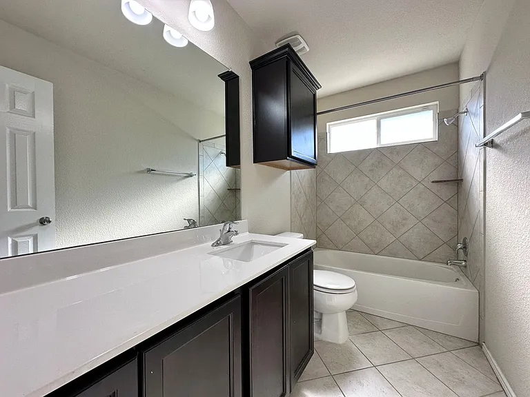 702 Deborah Kay Dr — Photo 25