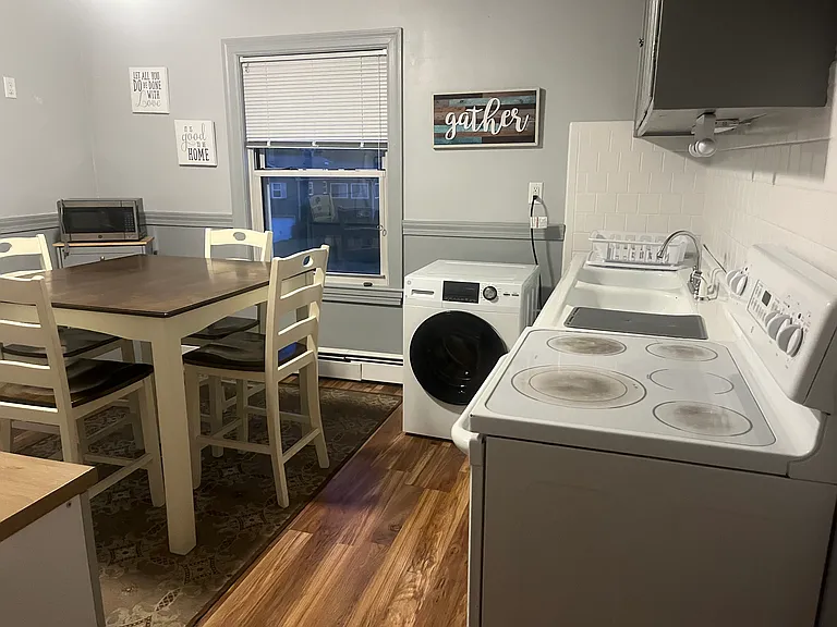 150 Park St #2 — Photo 2