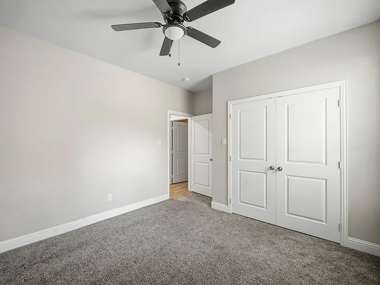 2125 Beaumont St — Photo 16