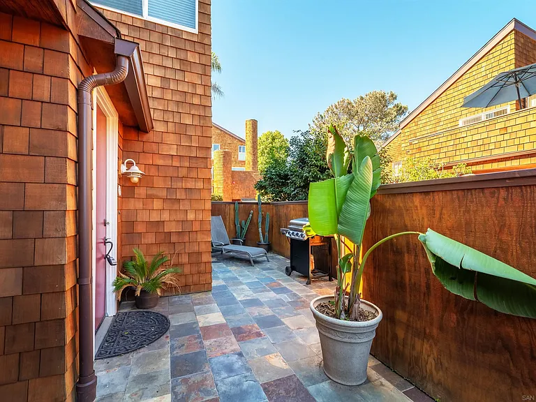 325 S Sierra Ave #36 — Photo 2