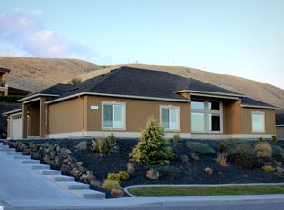 1325 White Bluffs St, Richland, WA