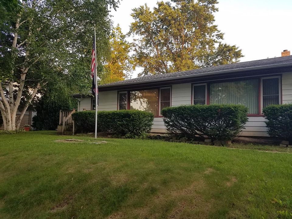 Side by Side Ranch-Style Duplex
