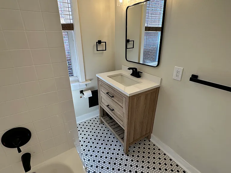 33 E Collings Ave — Photo 8