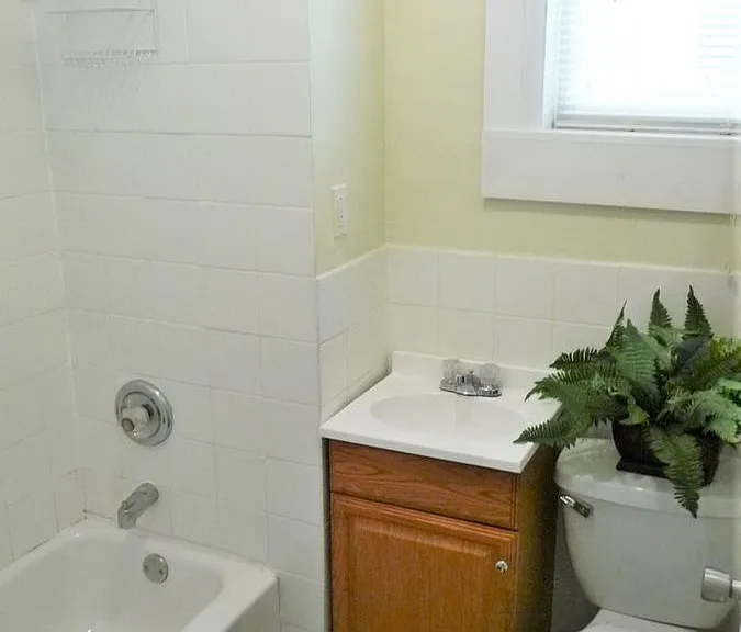 661 N 33rd St #2 — Photo 7