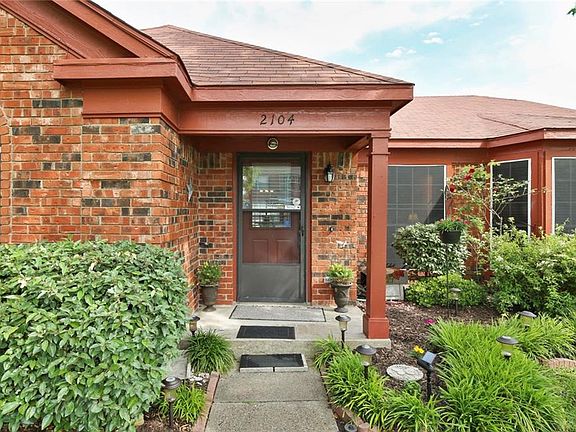 4th image of 2104 Walden Pl