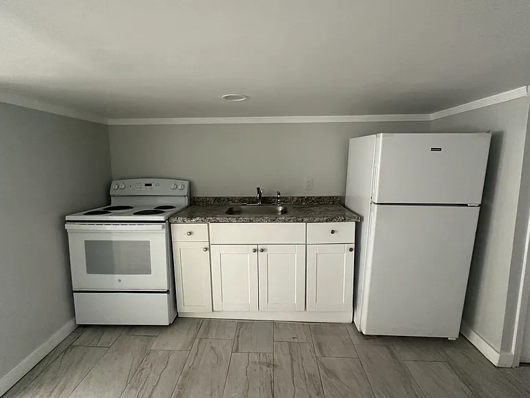 1223 E Cheltenham Ave — Photo 6
