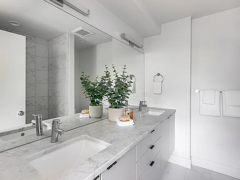 5054 Sand Point Way NE — Photo 14