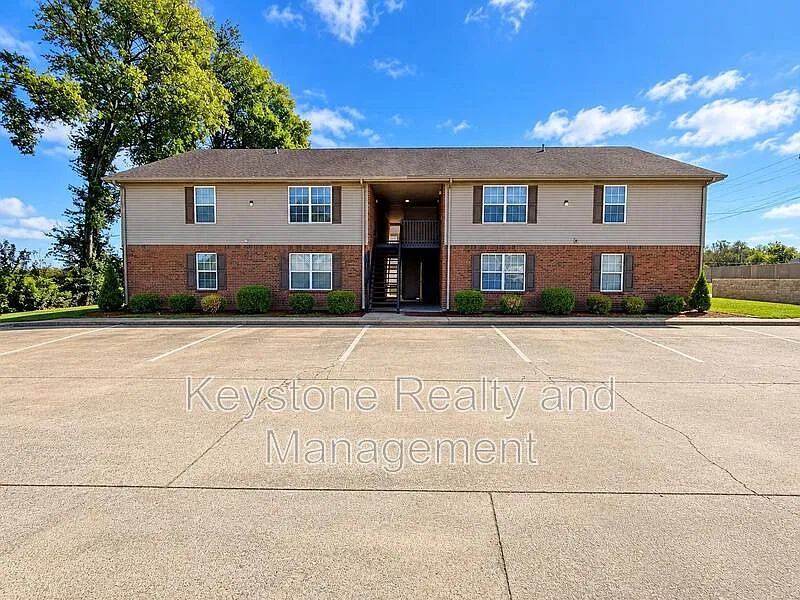 115 Mace Ln #102