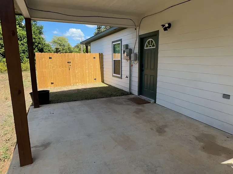 3105 W Jackson St — Photo 14